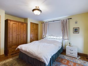 Bedroom- click for photo gallery